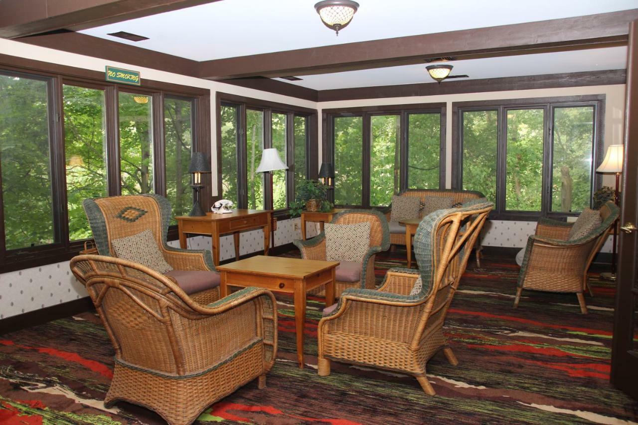 Spring House Inn Porter ภายนอก รูปภาพ